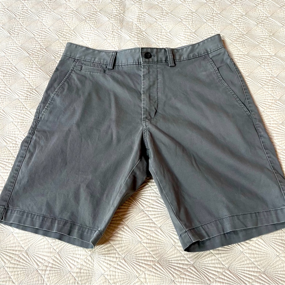 Nordstrom 32” shorts in gray